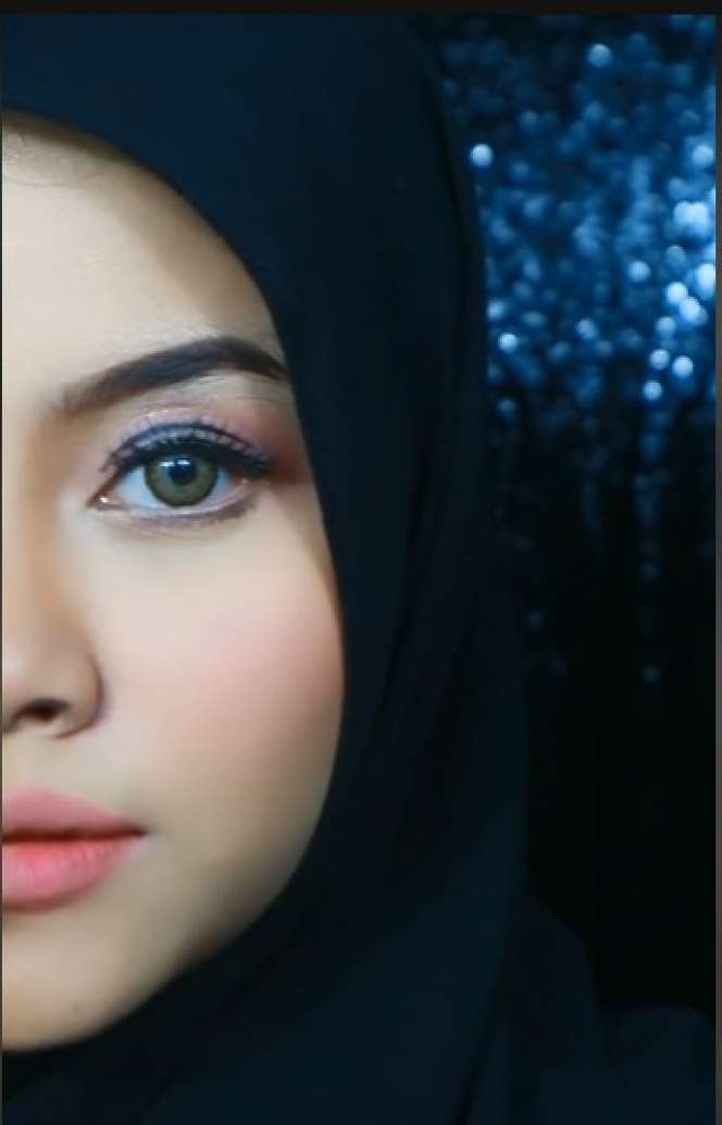 Wanita Ini Pamer Makeup Mirip Atta & Aurel Dalam Satu Wajah, Tak Disangka Hasilnya Malah Kayak Gini…