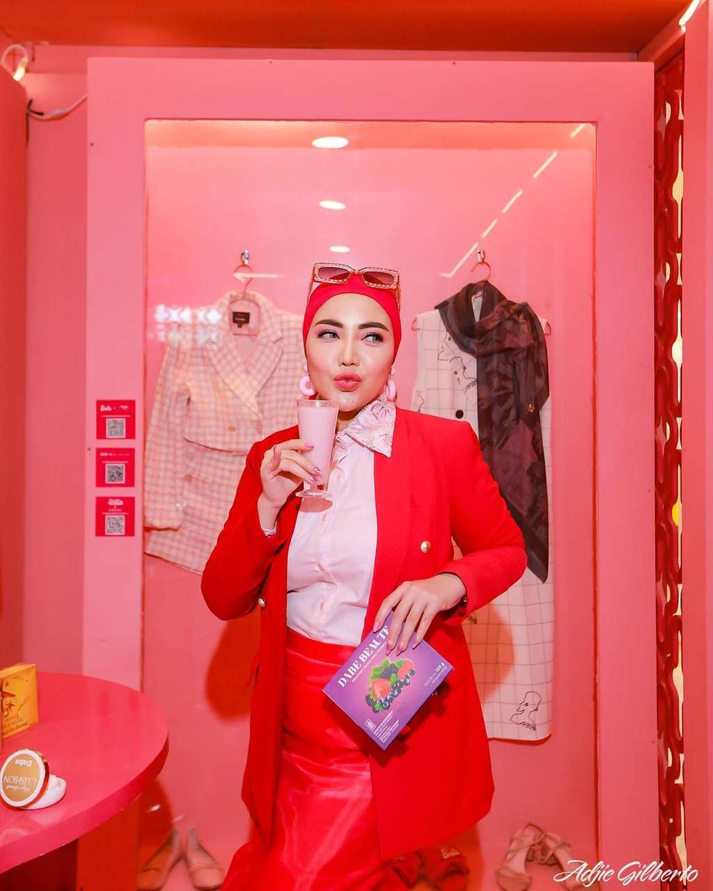 8 Artis Berhijab Ikut Tren Dandan ala Barbie, Terakhir Malah Disebut Seram, Netter: Boneka Santet!