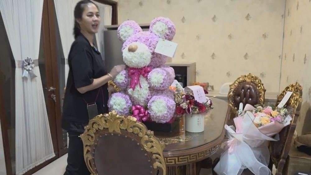 10 Potret Rumah Mewah Lucinta Luna, Kini Dilamar `Barbie Ken`, Ternyata Bak Istana! 