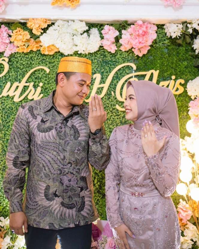 Potret Pertunangan Putri Isnari DA, Sosok Sang Suami Jadi Sorotan Beri Uang Panai Rp2 M