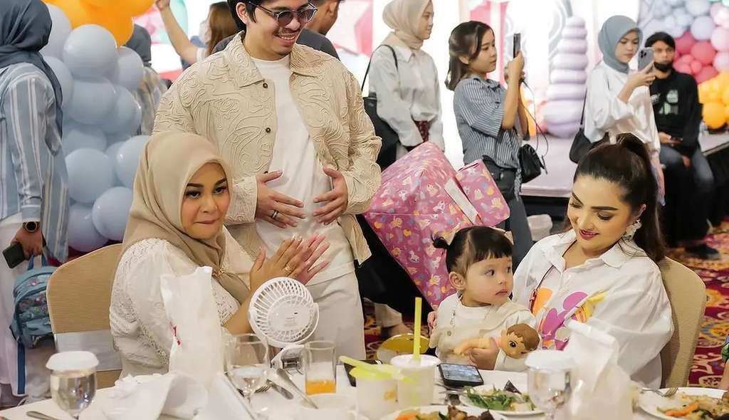 14 Gaya Artis Hadiri Ultah Moana Anak Ria Ricis, Busana Nathalie Holscher Jadi Sorotan, Bak ABG!
