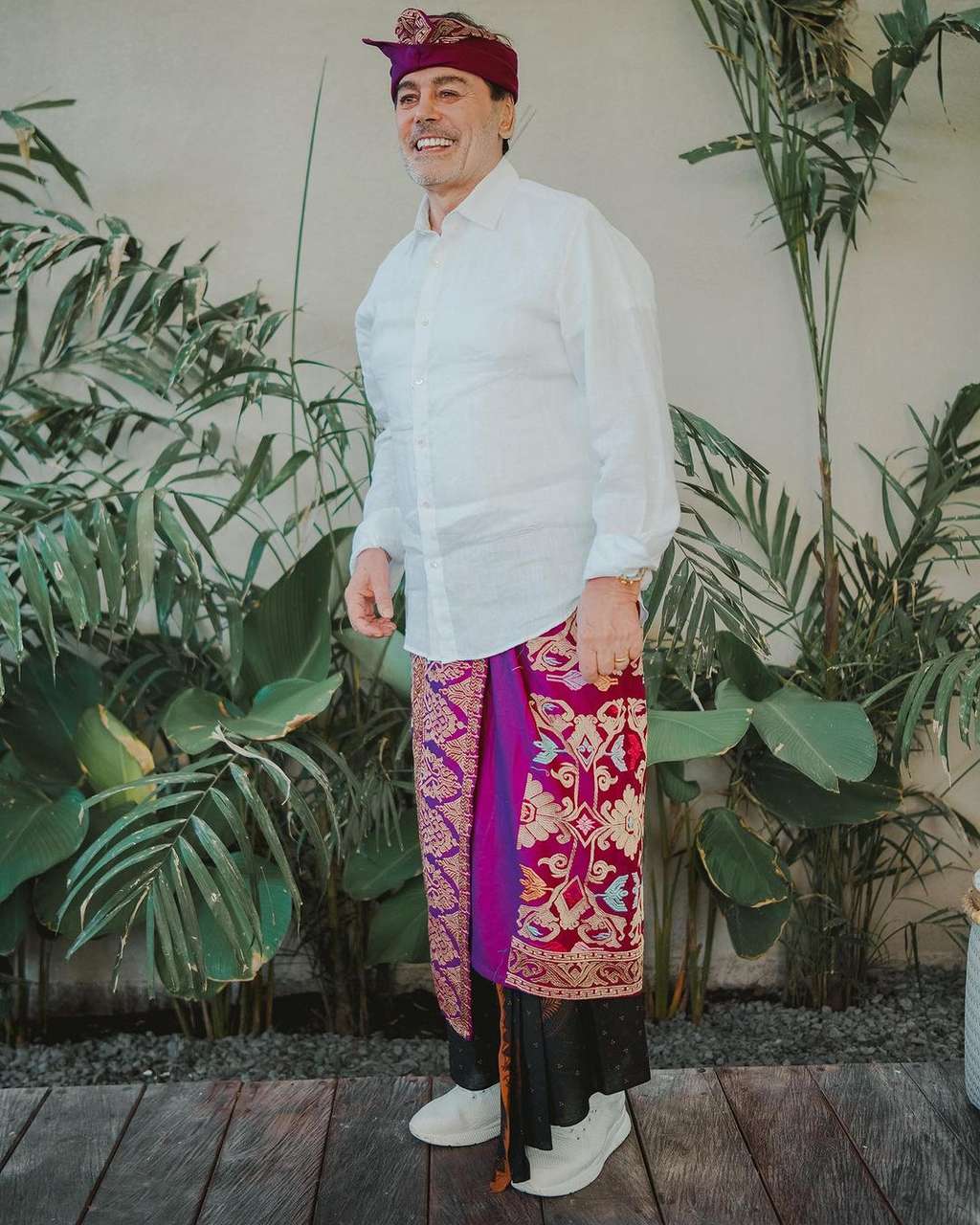 10 Potret Farah Quinn Gelar Ritual Melaspas untuk Vila Baru, Mewahnya Bak Negeri Dongeng!