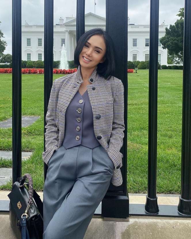 Sederet Artis Cantik yang Masih Betah Menjada Janda Selama Belasan Tahun 