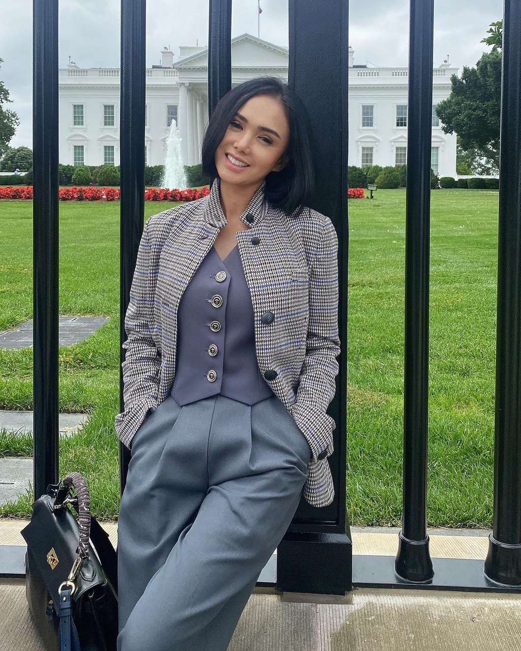 Sederet Artis Cantik yang Masih Betah Menjada Janda Selama Belasan Tahun 