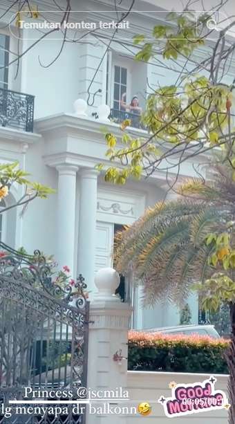 10 Potret Rumah Mewah Mertua Jessica Mila, Bak Istana Negeri Dongeng di Dunia Nyata!