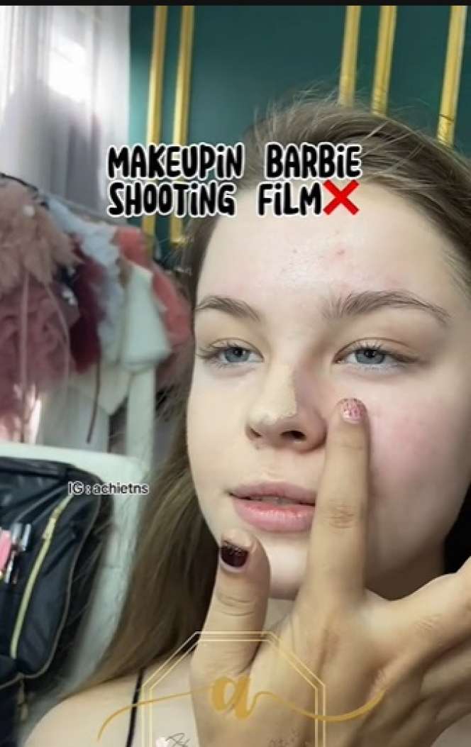 Wanita Bule Dimakeup Ala Princess, Hasilnya Bikin Syok: Kayak Manekin Hidup