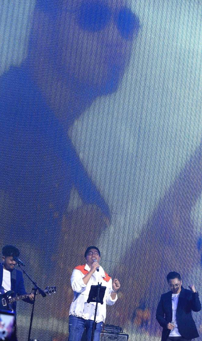 FOTO: Nostalgia Bareng Kerispatih x Sammy Simorangkir di Konser Spesial Gen-P  