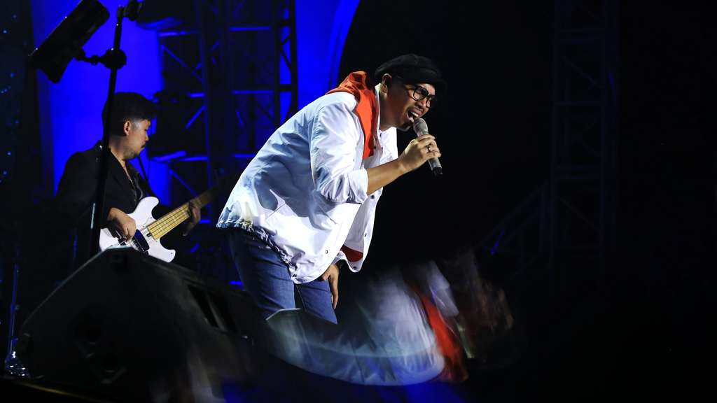 FOTO: Nostalgia Bareng Kerispatih x Sammy Simorangkir di Konser Spesial Gen-P  