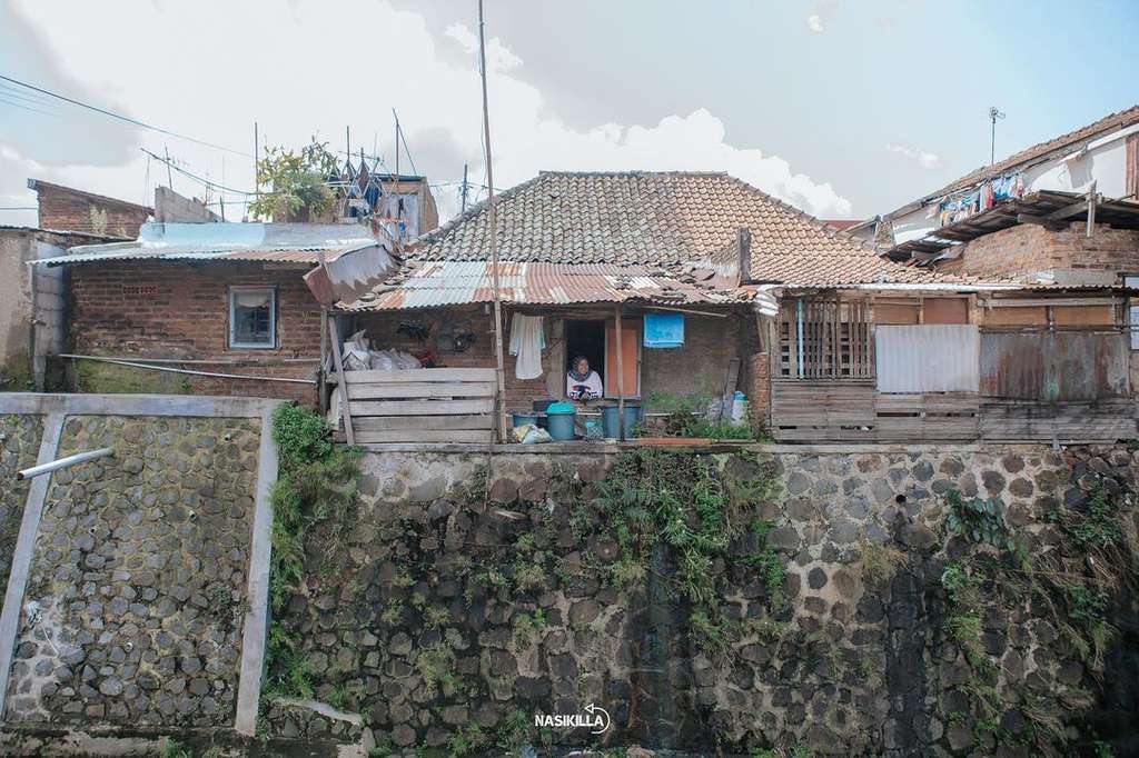 Dulu Tinggal di Rumah Pinggir Kali Beratap Seng, Kini Jadi Penyanyi Top Tanah Air, Penampilan Terbarunya Bikin Pangling