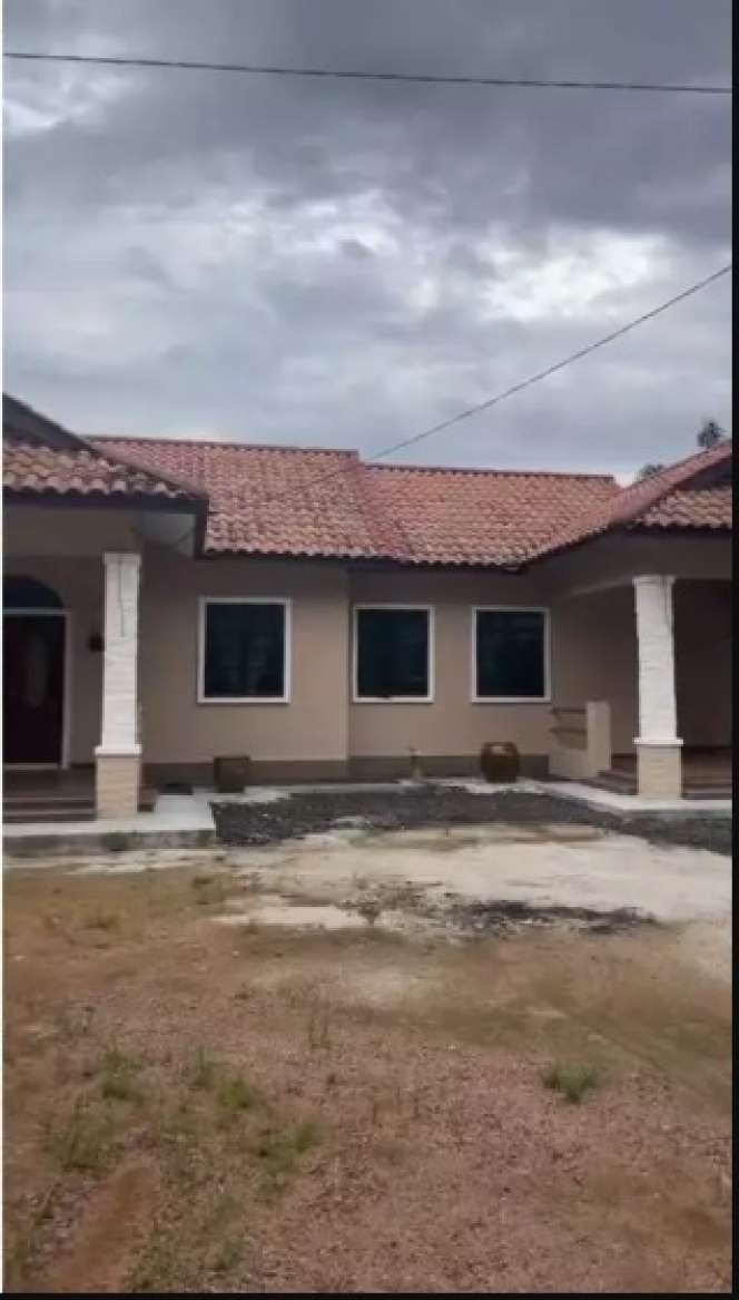 Tak Ingin Tinggal Jauh Dari Anaknya, Sang Ayah Rela Bangun Empat Rumah Mewah Sekaligus hingga Siap Dihuni