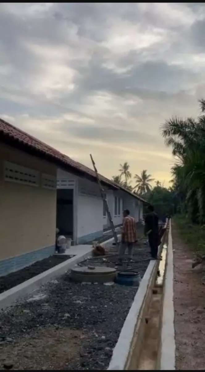 Tak Ingin Tinggal Jauh Dari Anaknya, Sang Ayah Rela Bangun Empat Rumah Mewah Sekaligus hingga Siap Dihuni