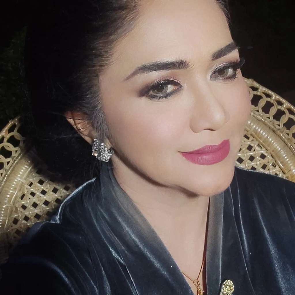 Potret Rumah Sally Marcellina, Artis Cantik di Film Warkop DKI yang Kini Jualan Baju di Pinggir Jalan, Pernah Tertipu Investasi Bodong