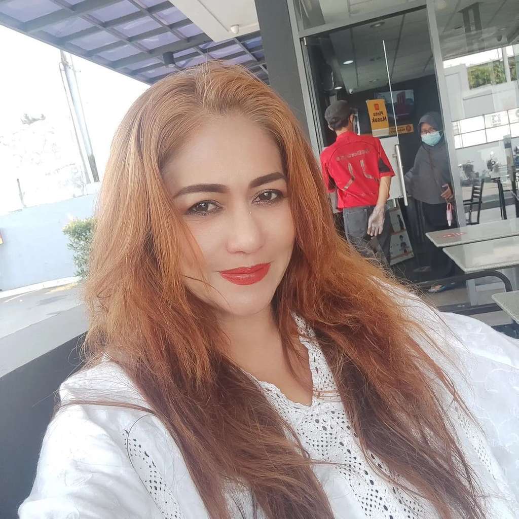 Potret Rumah Sally Marcellina, Artis Cantik di Film Warkop DKI yang Kini Jualan Baju di Pinggir Jalan, Pernah Tertipu Investasi Bodong