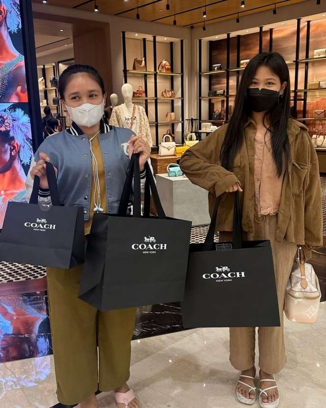 ART Kena Tipu Beli Tas Branded, Rachel Vennya Tak Mau Ambil Pusing Langsung Beliin Tas Baru
