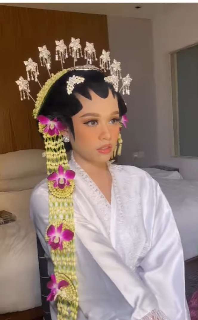 Pengantin Ini Request Look Makeup Seperti Mendiang Sang Ibu, Hasilnya Malah Bikin Mewek