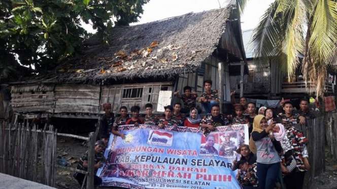 Dulu Tinggal di Gubuk Reot Berdinding Papan Rentan Roboh, Kini Penampakan Rumah Aty Kodong Bikin Melongo, Toilet Emas Bak Singgasana Raja!