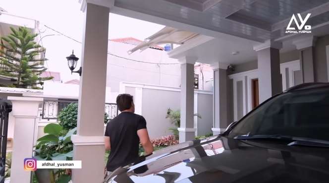 Adu Mewah Rumah Dewi Perssik VS Angga Wijaya, Ada yang Capai Harga 50 Miliar