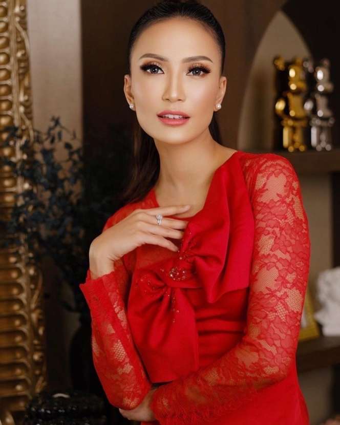 Potret Artika Sari Devi Makin Awet Muda Menjelang Usia 44 Tahun, Bikin ABG Minder!
