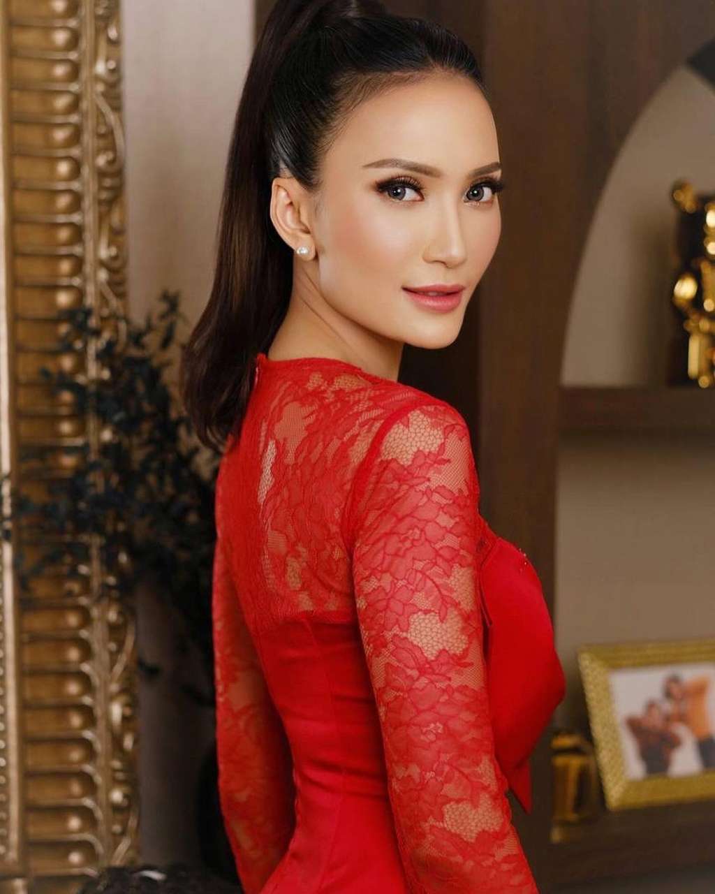 Potret Artika Sari Devi Makin Awet Muda Menjelang Usia 44 Tahun, Bikin ABG Minder!