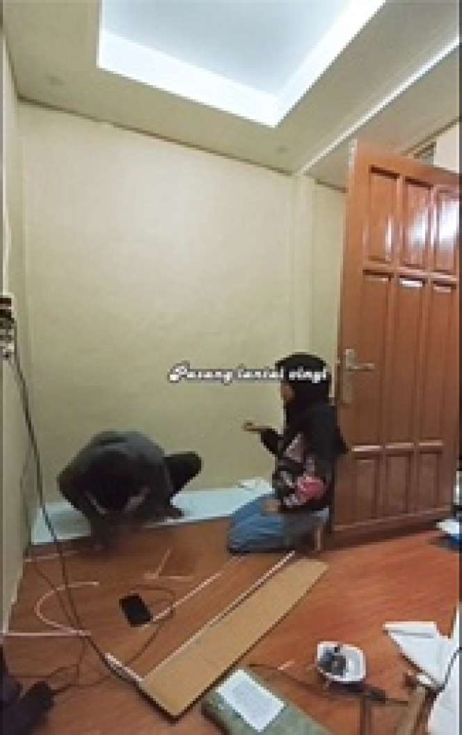 9 Potret Renovasi Kamar Cewek yang awut-awutan Jadi Estetik Bak Toko IKEA, Bikin Betah Gak Pingin Keluar