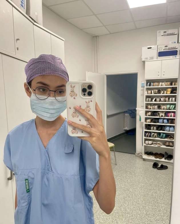 Potret Sasi Asmara Calon Dokter Cantik Putri Anjasmara dan Dian Nitami