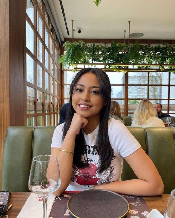 Potret Athalia Lemos Anak Sambung Kris Dayanti, Calon Pengacara Cantik