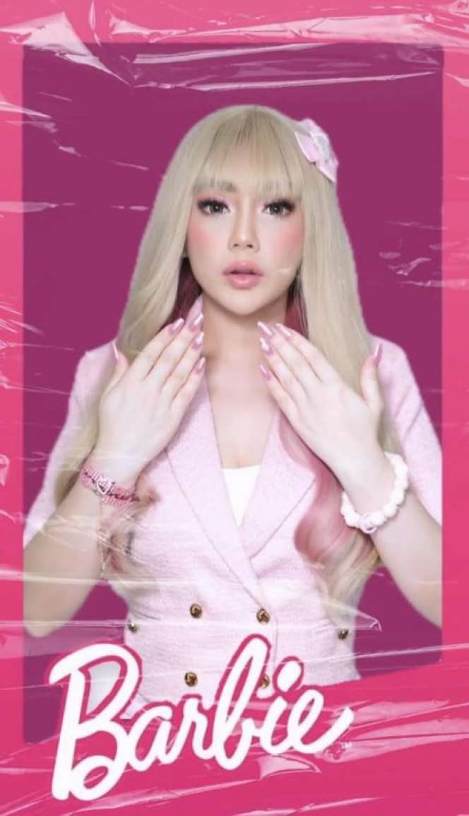 Potret Celine Evangelista Cosplay Jadi Barbie Hidup, Netizen Langsung Riuh
