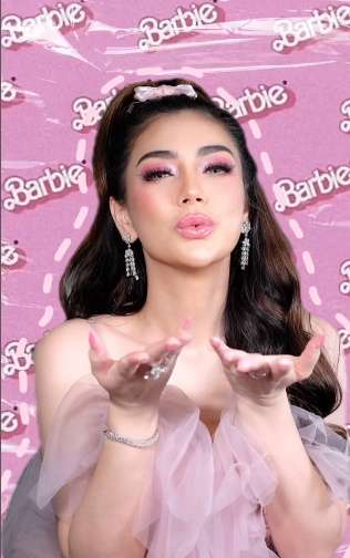 Potret Celine Evangelista Cosplay Jadi Barbie Hidup, Netizen Langsung Riuh