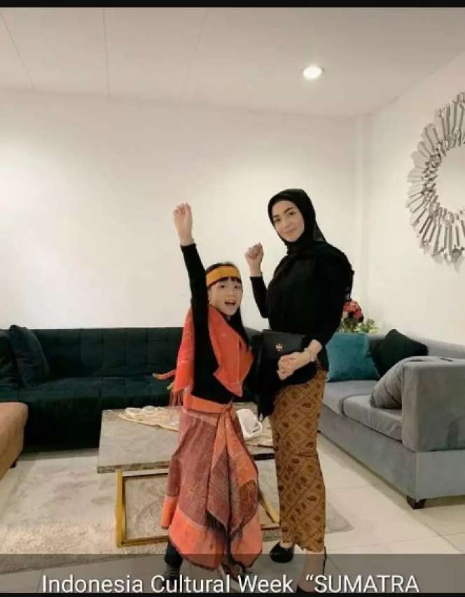 Dulu Tinggal di Rumah Berdinding Kayu Beralas Semen, Kini Hidup Artis Cantik Ini Berubah Drastis, Jadi Pengusaha Sukses-Punya Hunian Mewah
