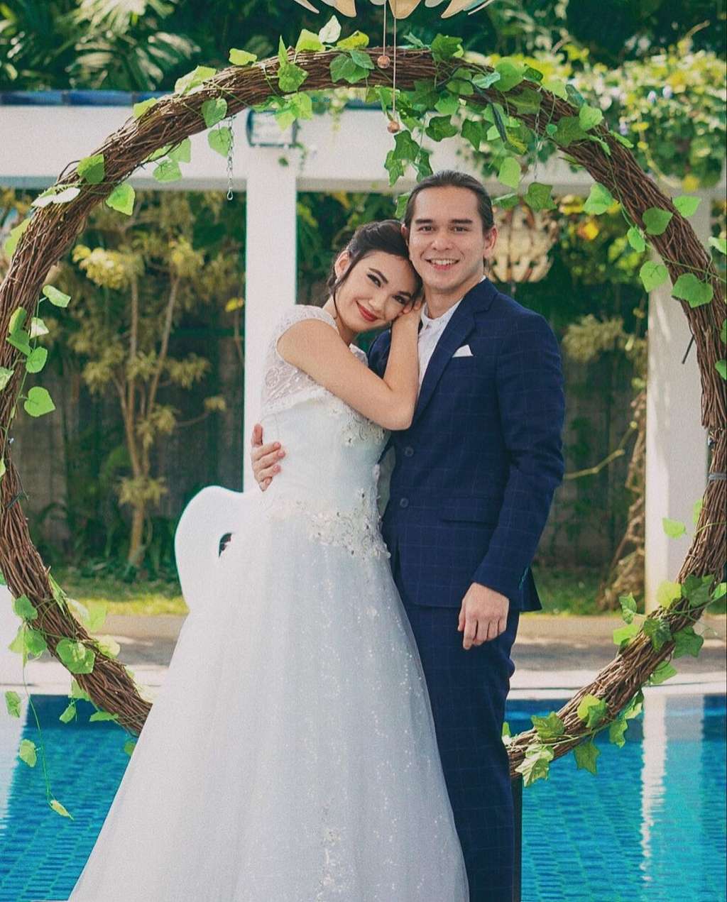 8 Potret Pasangan Menikah di Sinetron, Dinda Kirana Anggun Banget Pakai Adat Sunda, Kayak Beneran!