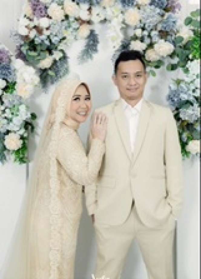 Pasangan Ini Nyesel dengan Makeup Pernikahan 10 Tahun Lalu, Akhirnya Foto Ulang yang Hasilnya Bikin Iri Netizen
