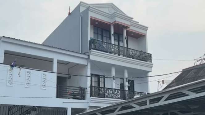 Dulu Tinggal di Hunian Sederhana, Begini Megahnya Rumah Mpok Alpa Usai Direnovasi, Dapat Banyak Hadiah Dari Rekan Artis