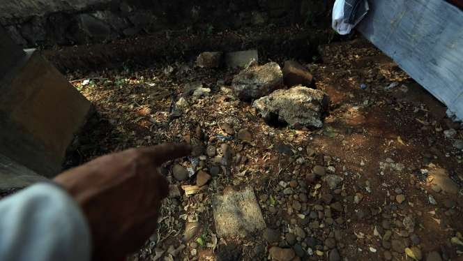 FOTO: Kabel Fiber Optik Semrawut di Lokasi Sultan Mengalami Kecelakaan
