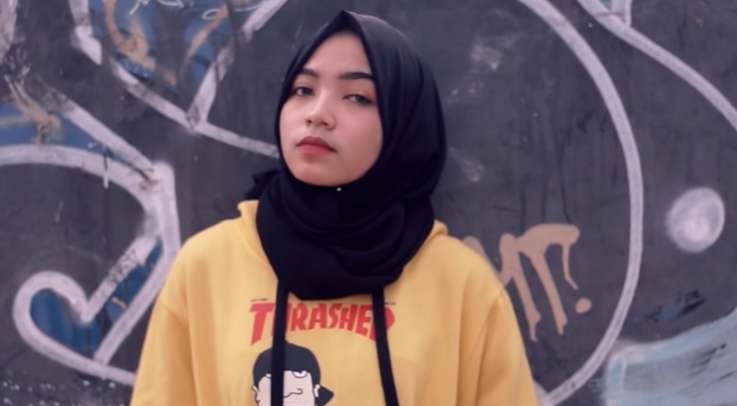 Potret Oklin Fia di Awal Karier, Wajahnya Polos Beda Sama Sekarang