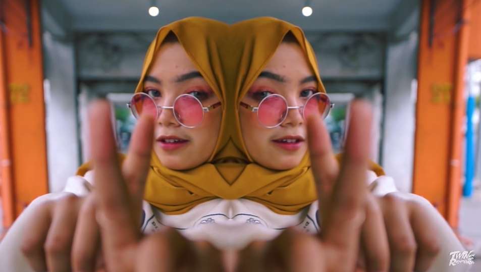 Potret Oklin Fia di Awal Karier, Wajahnya Polos Beda Sama Sekarang