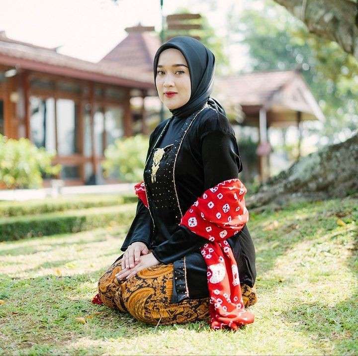 Sederet Seleb Cantik Ini Makin Sukses usai Menjada