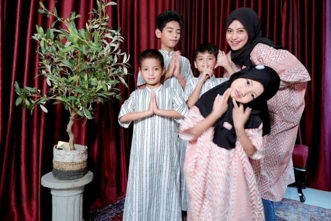 Potret Retno Paradinah Istri Zul Zivilia yang Kini Jadi Tulang Punggung Keluarga
