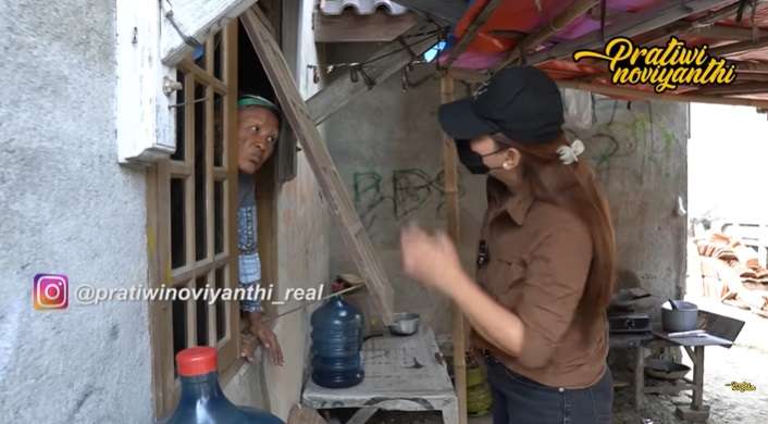 Dulu Jadi Pedangdut Top Era 90an, Kini Hidupnya Berubah Drastis Usai Jadi ODGJ, Diduga karena Guna-guna!