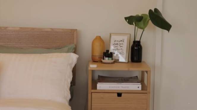 8 Potret Kamar Amanda Rawless di Sydney, Minimalis dan Cozy Banget dengan Interior Serba Putih