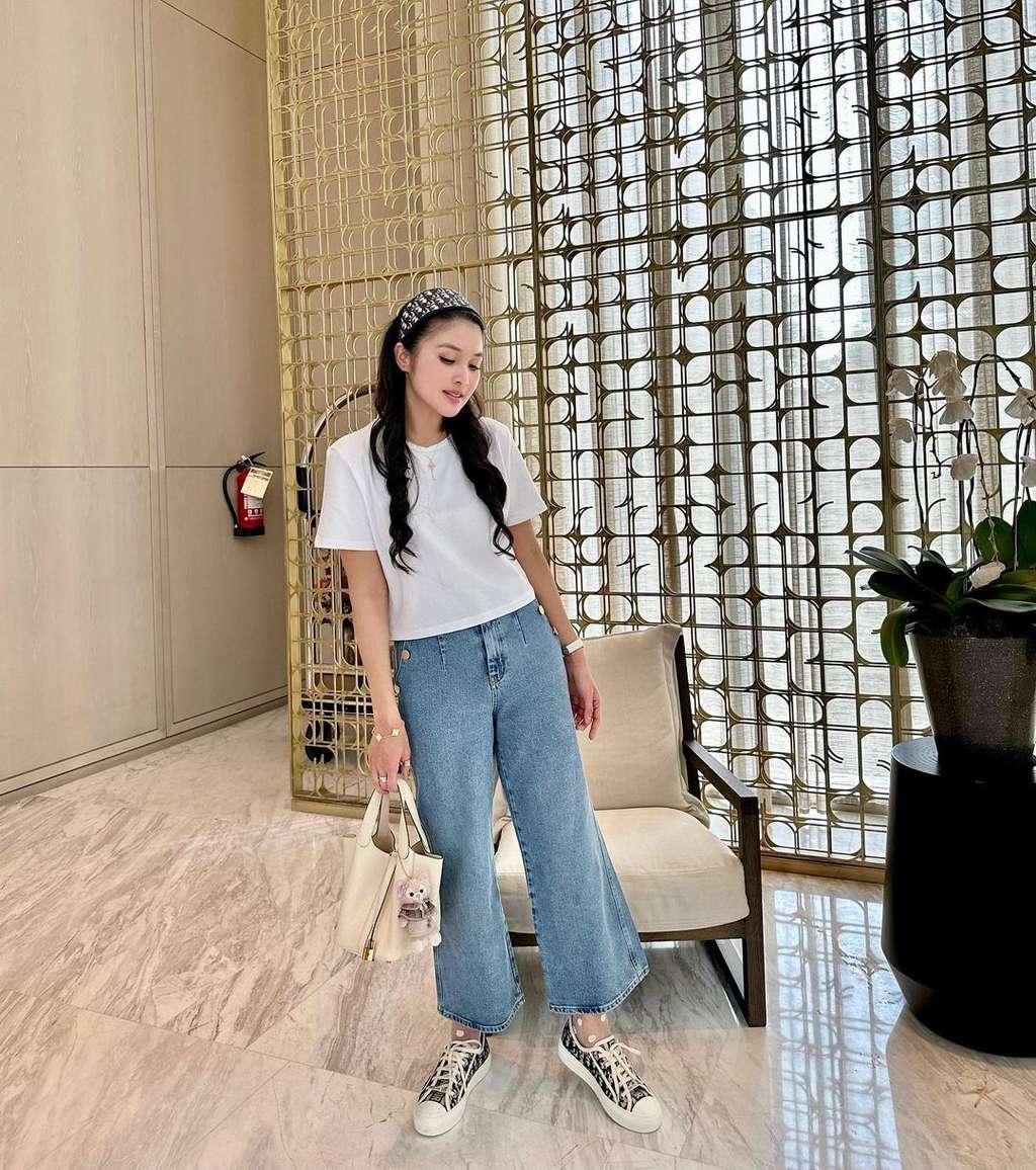 OOTD Sandra Dewi yang Kini Berusia 40 Tahun, Cantiknya Tak Luntur