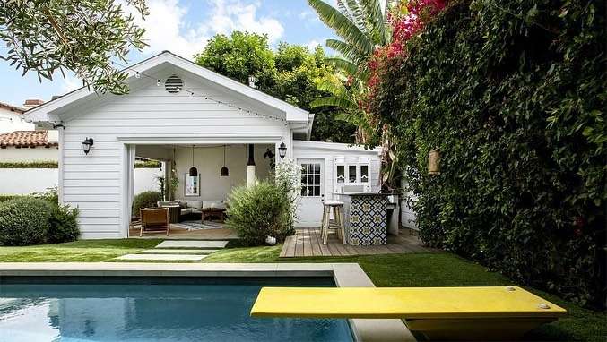 Sukses Perankan Barbie, Inilah 7 Potret Rumah Margot Robbie di Los Angeles Bergaya Minimalis yang Super Mewah