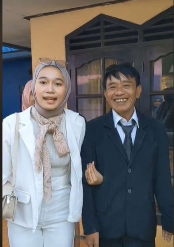 Viral Ayah di Bandung Nikahi Sahabat Dari Anaknya Sendiri, Ekspresinya Jadi Sorotan!