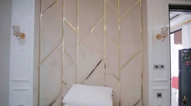 11 Potret Rumah Ricky Perdana Aktor Langganan Sinetron Hidayah, Mewah Bertingkat dengan Interior Serba Putih