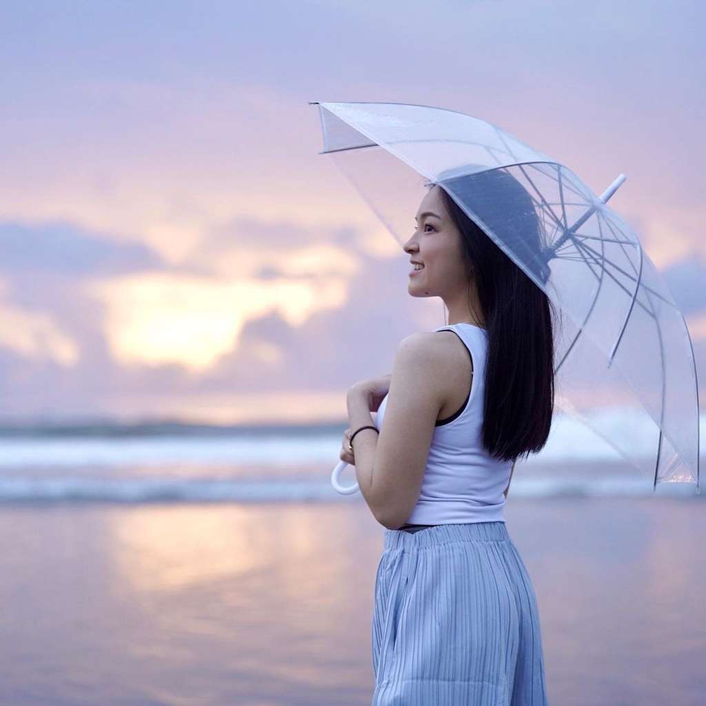 7 Potret Eca Aura yang Kocak Abis, Dianggap Netizen Seperti Kakak-Adik dengan Surya Insomnia