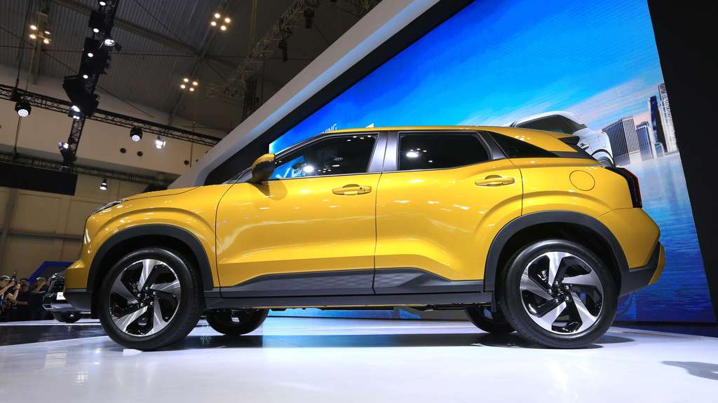 Potret Mitsubishi XForce Mulai Dijual, Harga Mulai Rp300 Jutaan