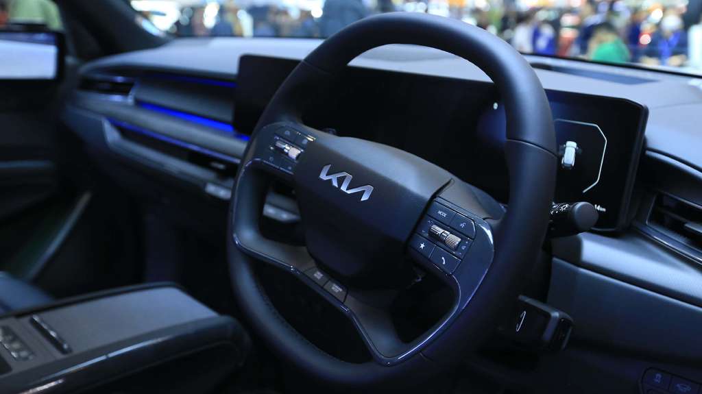 Debut di GIIAS 2023, Mobil Listrik Kia EV9 GT-Line Dibanderol Rp1,9 Miliar