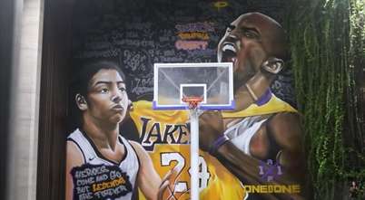 6 Potret Rumah Presenter Hits Augie Fantinus, Surganya Basket Lovers!