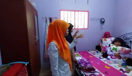 House Tour Rumah Keluarga Manurung di Desa, Pas Lihat Dalamnya...