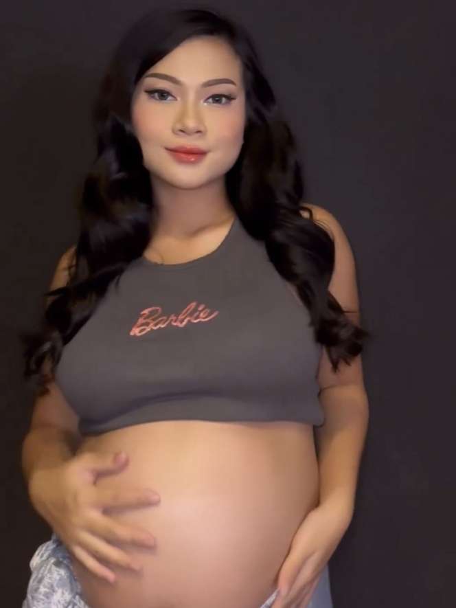 Potret Hanum Mega Maternity Photoshoot, Tanpa Suami
