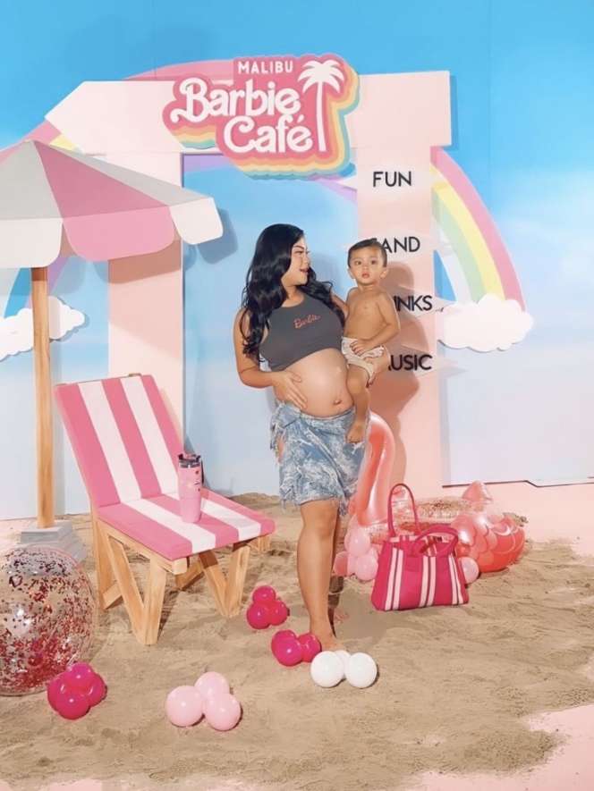 Potret Hanum Mega Maternity Photoshoot, Tanpa Suami